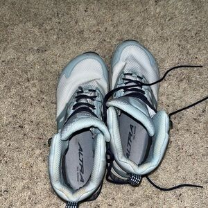 ALTRA WOMEN'S LONE PEAK ALL-WTHR MID 2 - LIGHT BLUE